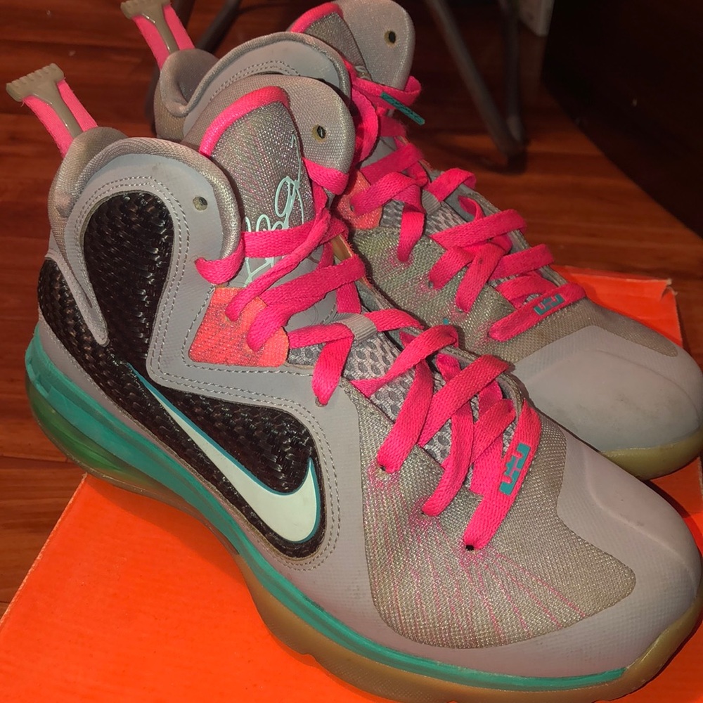 SOUTH BEACH LEBRONS